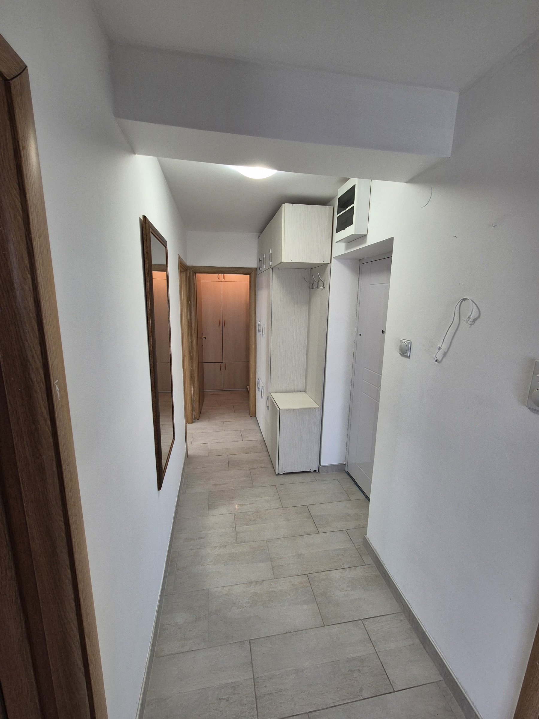 Izdajem dvoiposoban stan 60m2 Pantelej