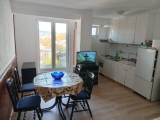 IMG-666c3ad1f67130da38e1e83fe0b7a5af-V