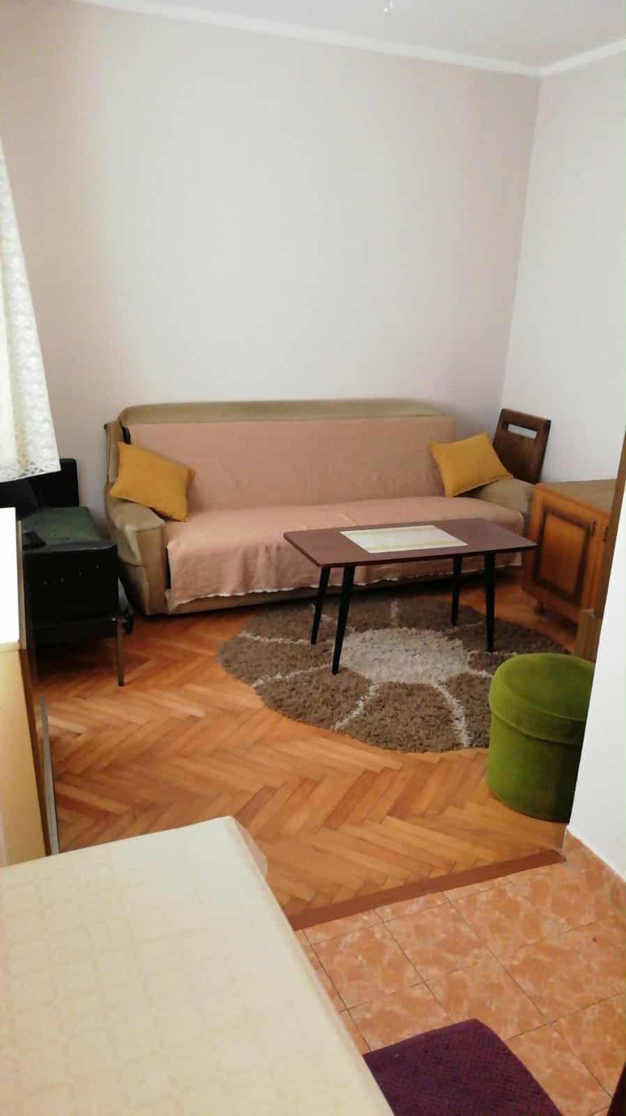 Izdajem kompletno namestenu garsonjeru kod Fakulteta zastita na radu