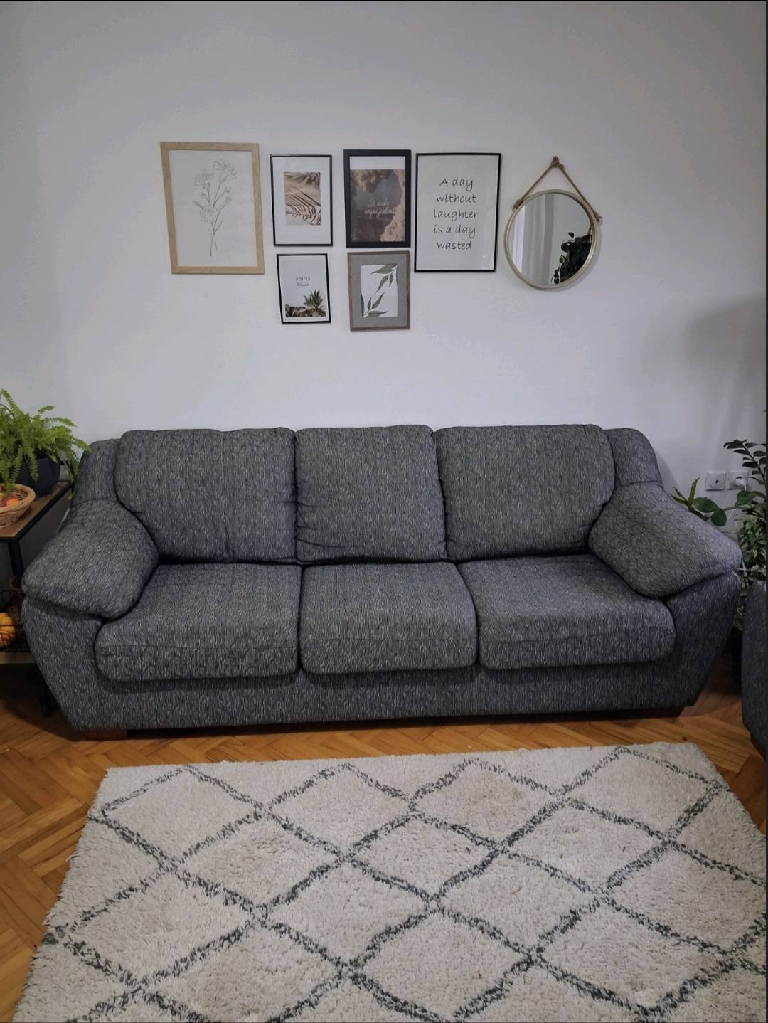 Simpova garnitura “Nikol”