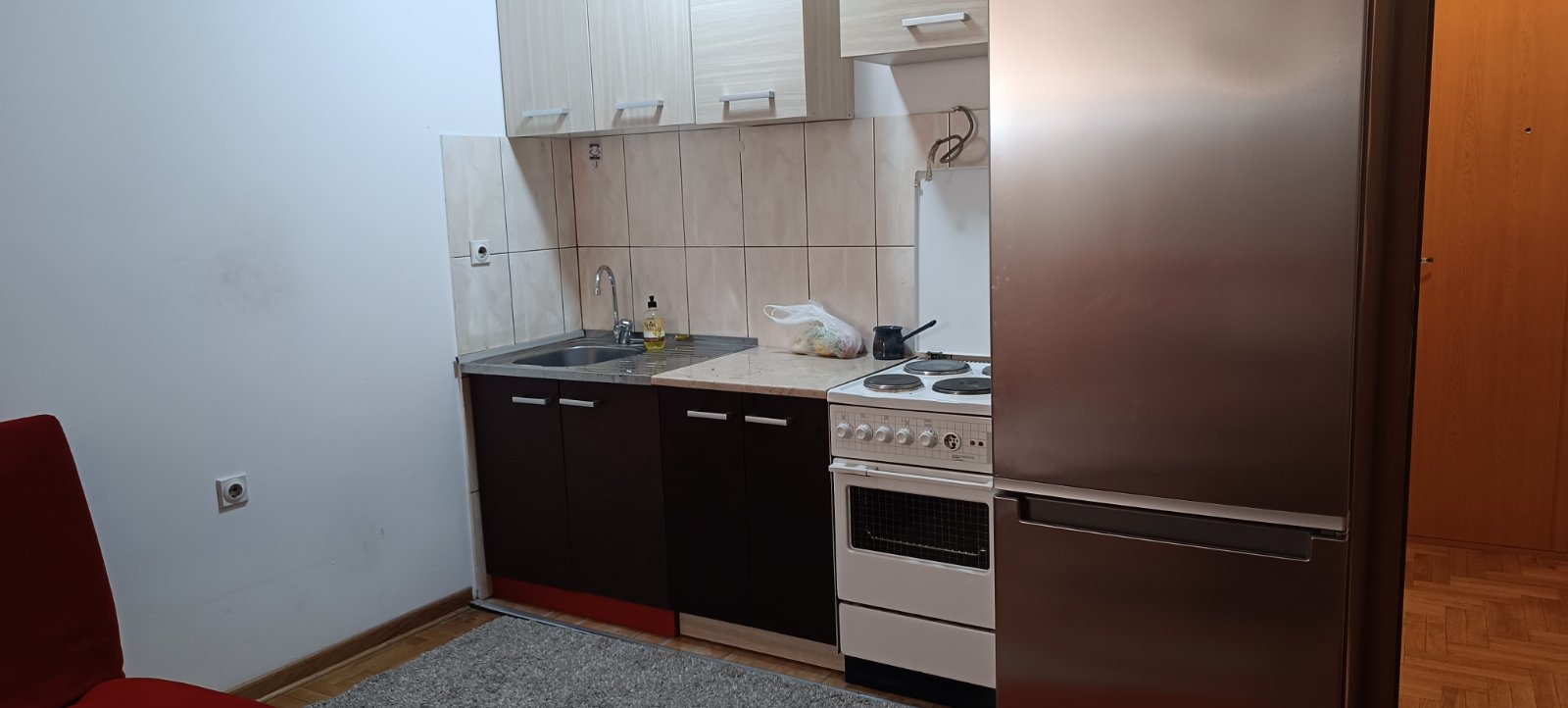 Izdajem stan: TOP LOKACIJA za studente! 2 min do Filozofskog, Novogradnja, 46m2