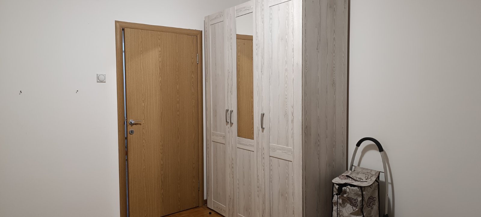 Izdajem stan: TOP LOKACIJA za studente! 2 min do Filozofskog, Novogradnja, 46m2