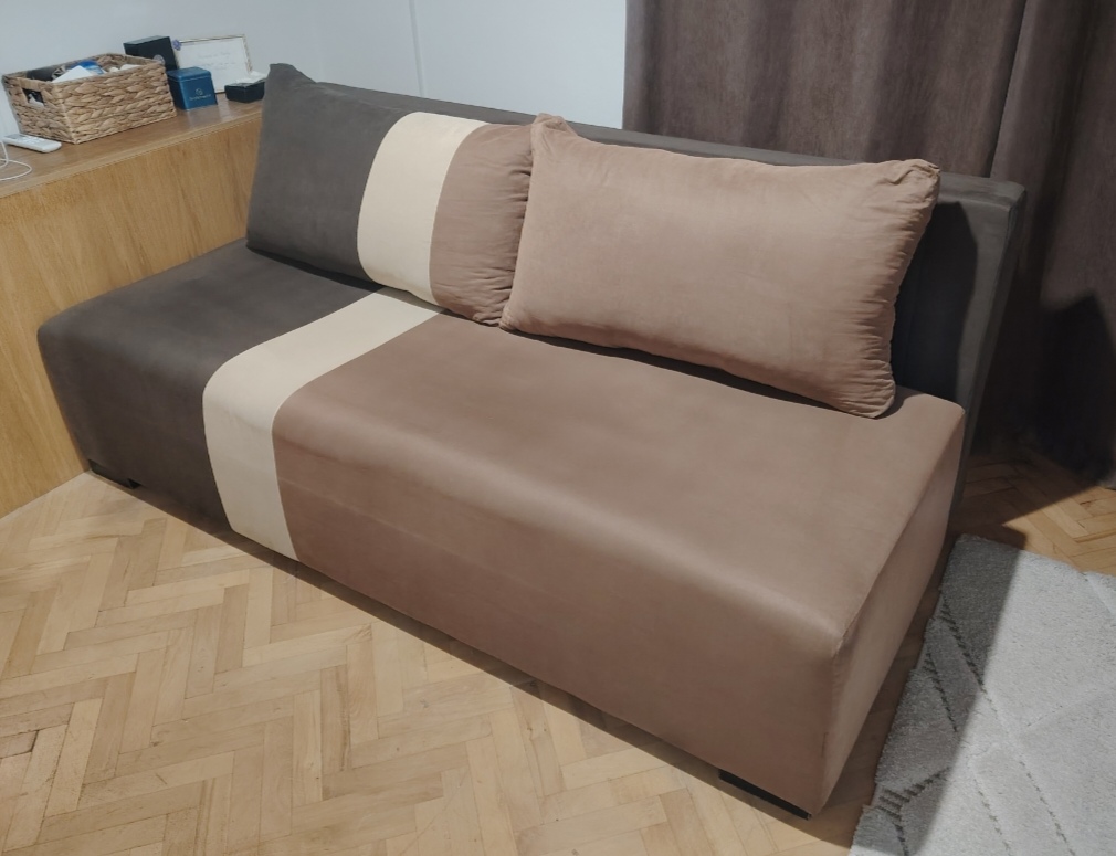 Trosed sa funkcijom za spavanje