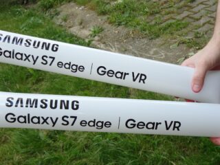 Navijacke-udaraljke-_-SAMSUNG-Galaxy-S7-edge-I-Gear-VR-03