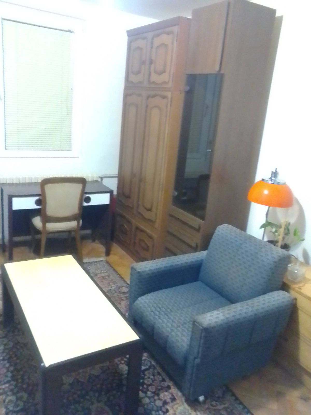 Izdajem namestenu garsonjeru u blizini TC Roda