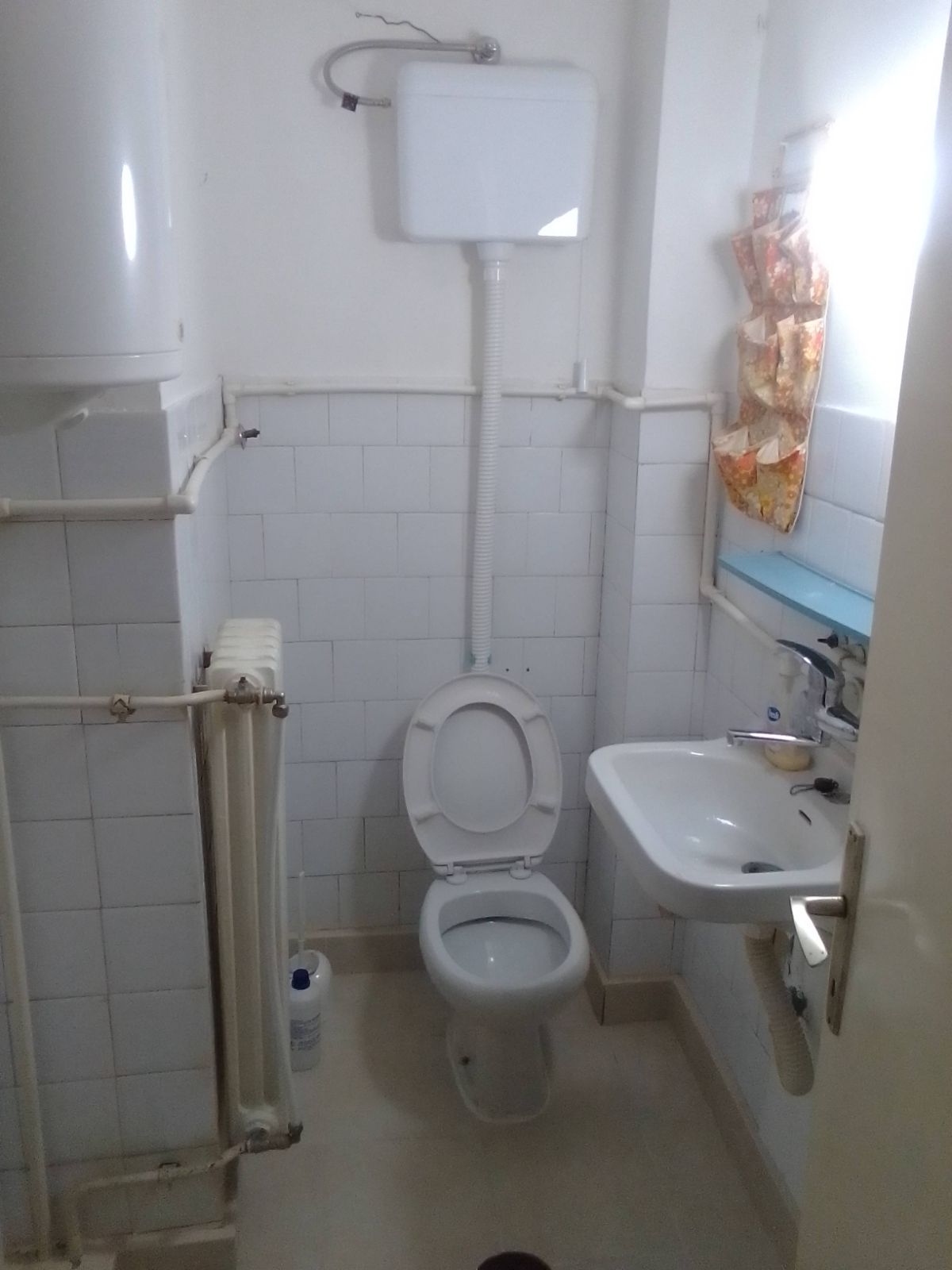 Izdajem namestenu garsonjeru u blizini TC Roda