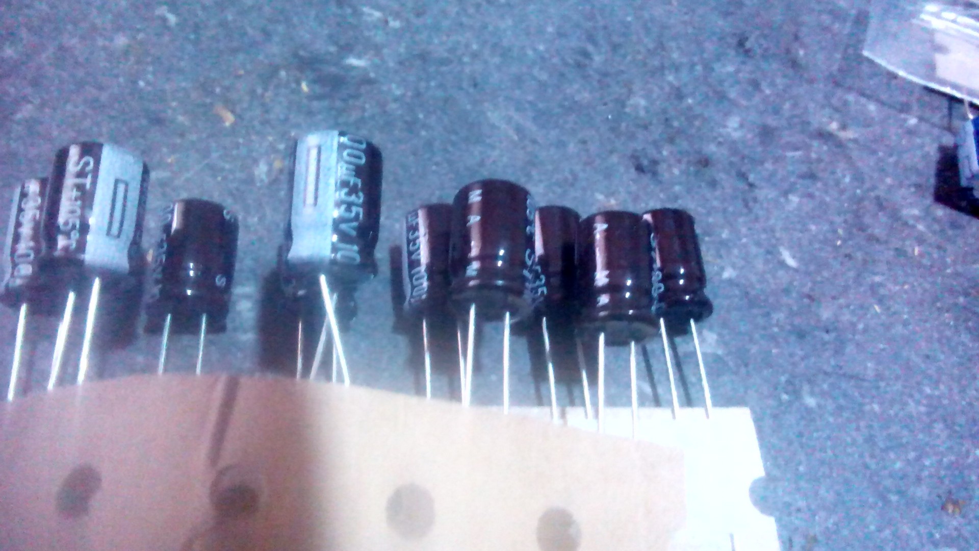 Samsung kondenzatori