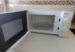 Prodajem mikrotalasnu pec malo korišćena 4000 din 0611727189