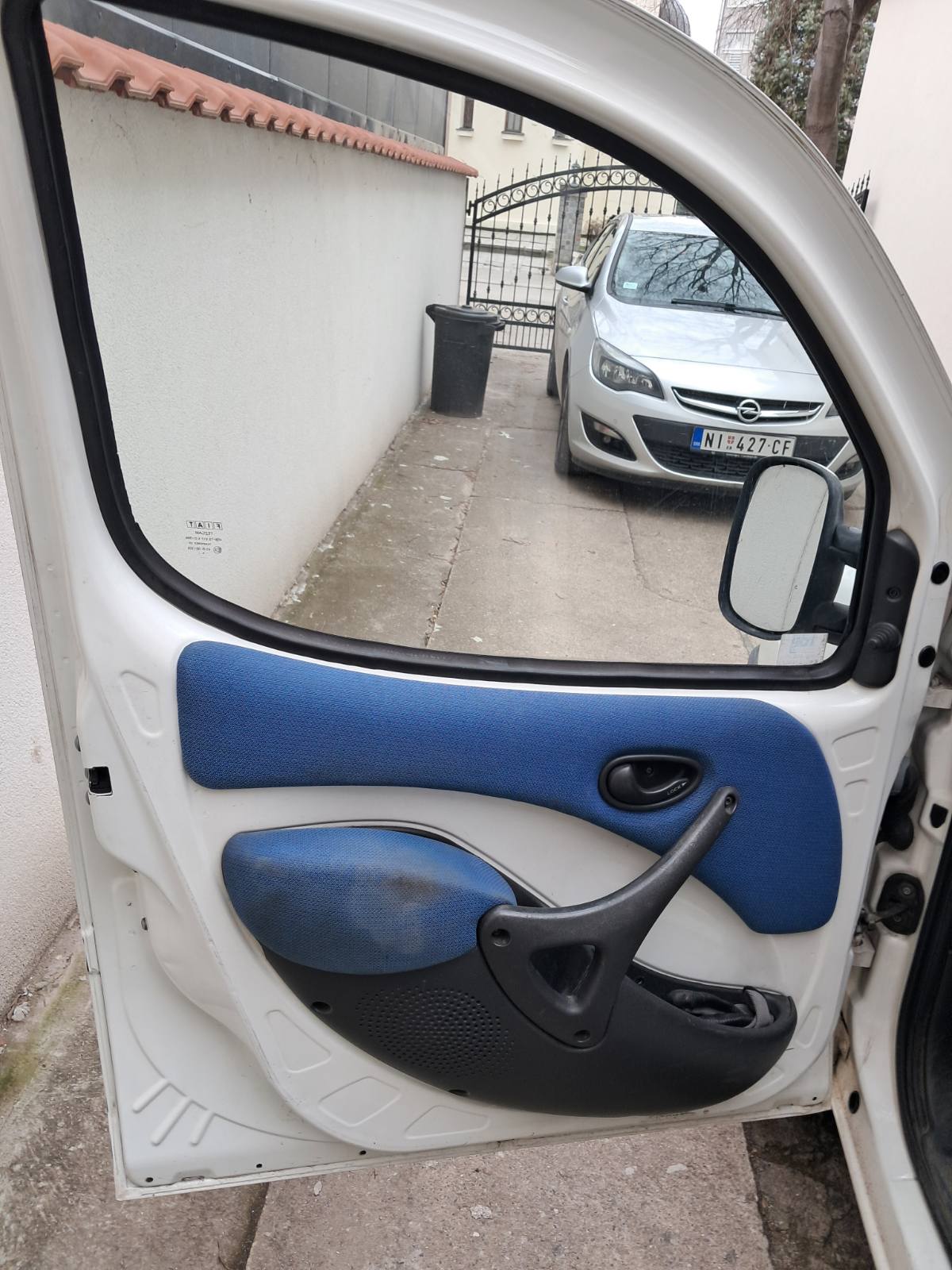 PRODAJEM FIJAT DOBLO