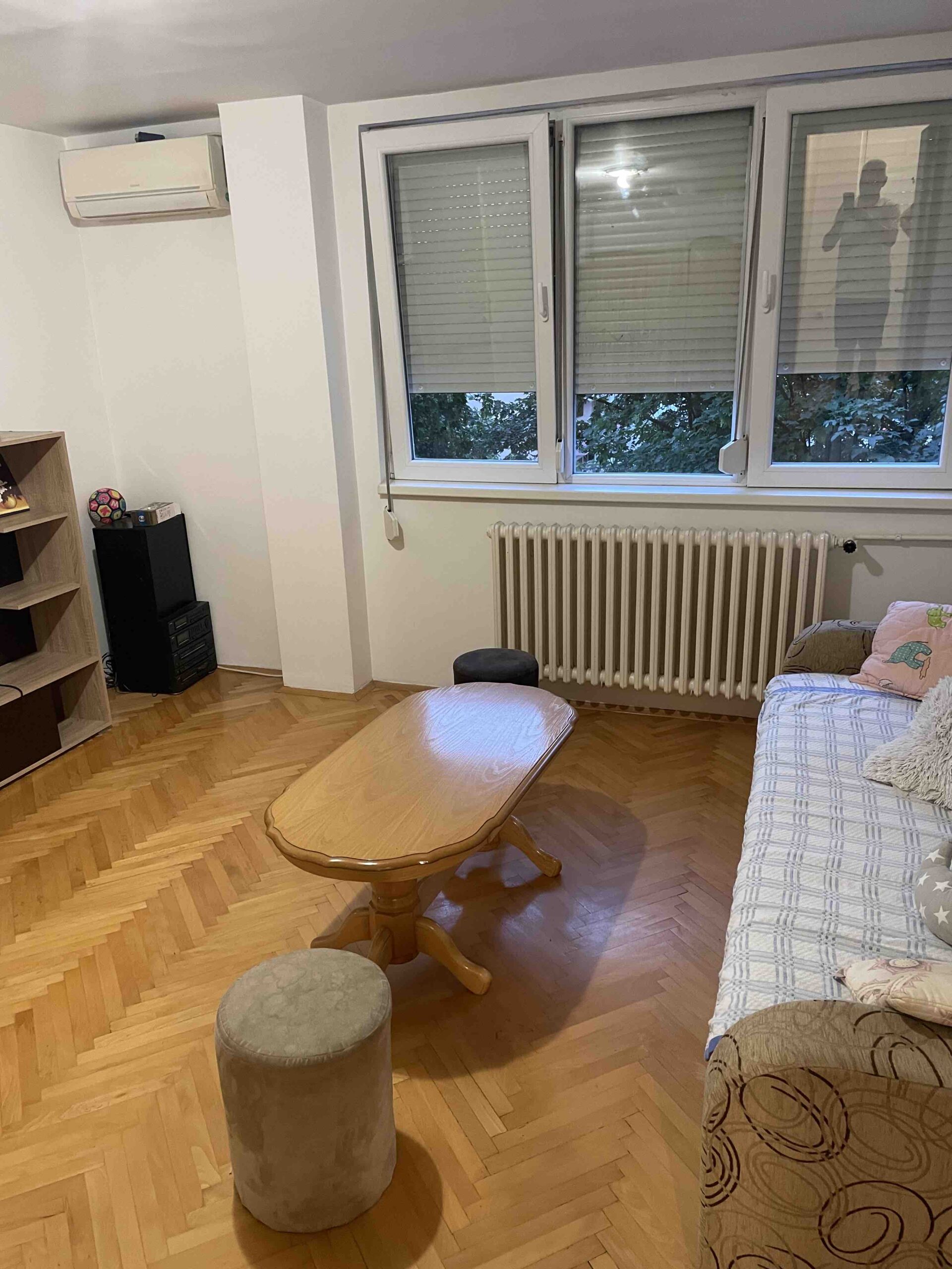 Izdavanje stana u Panteleju