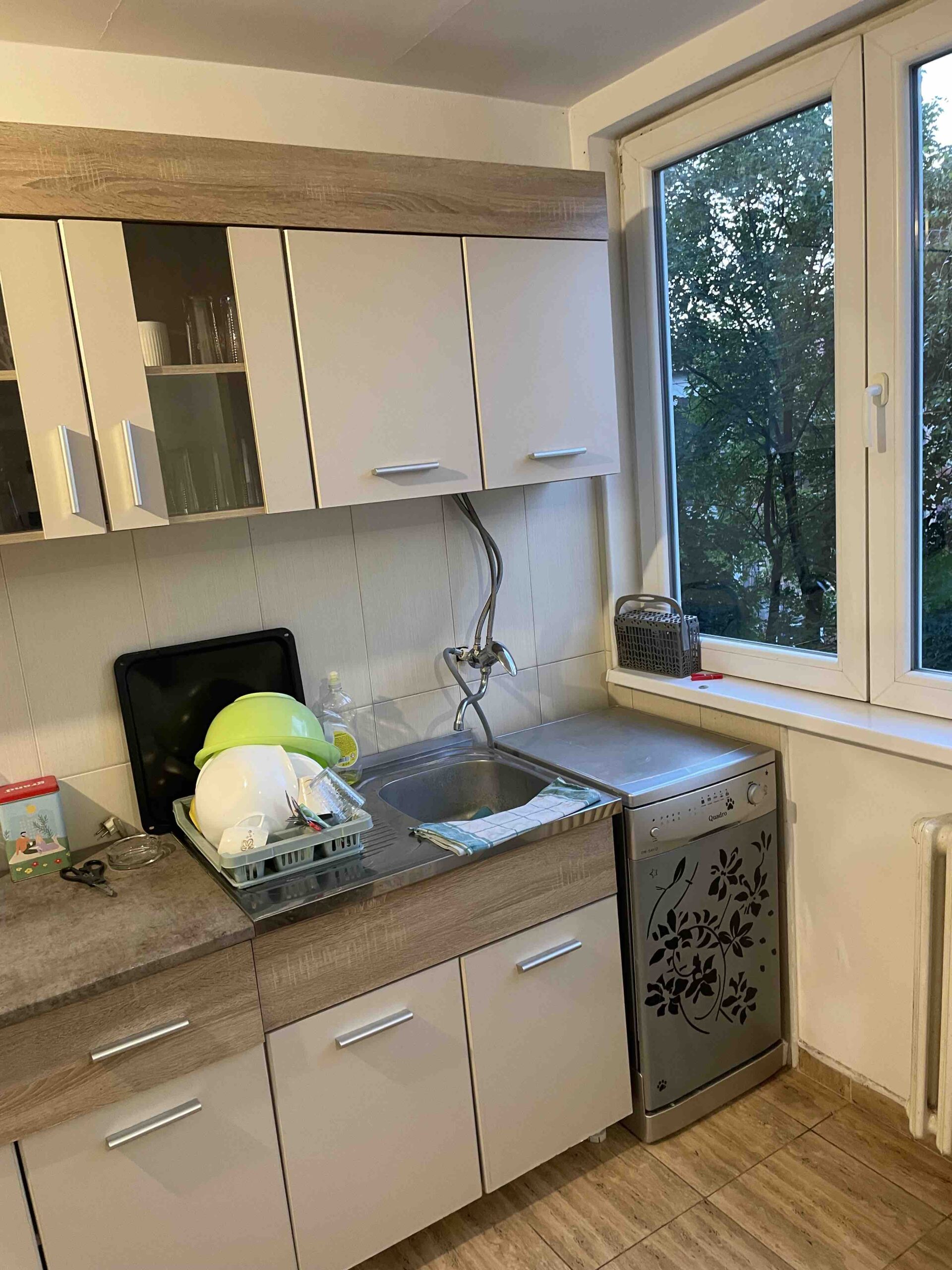 Izdavanje stana u Panteleju