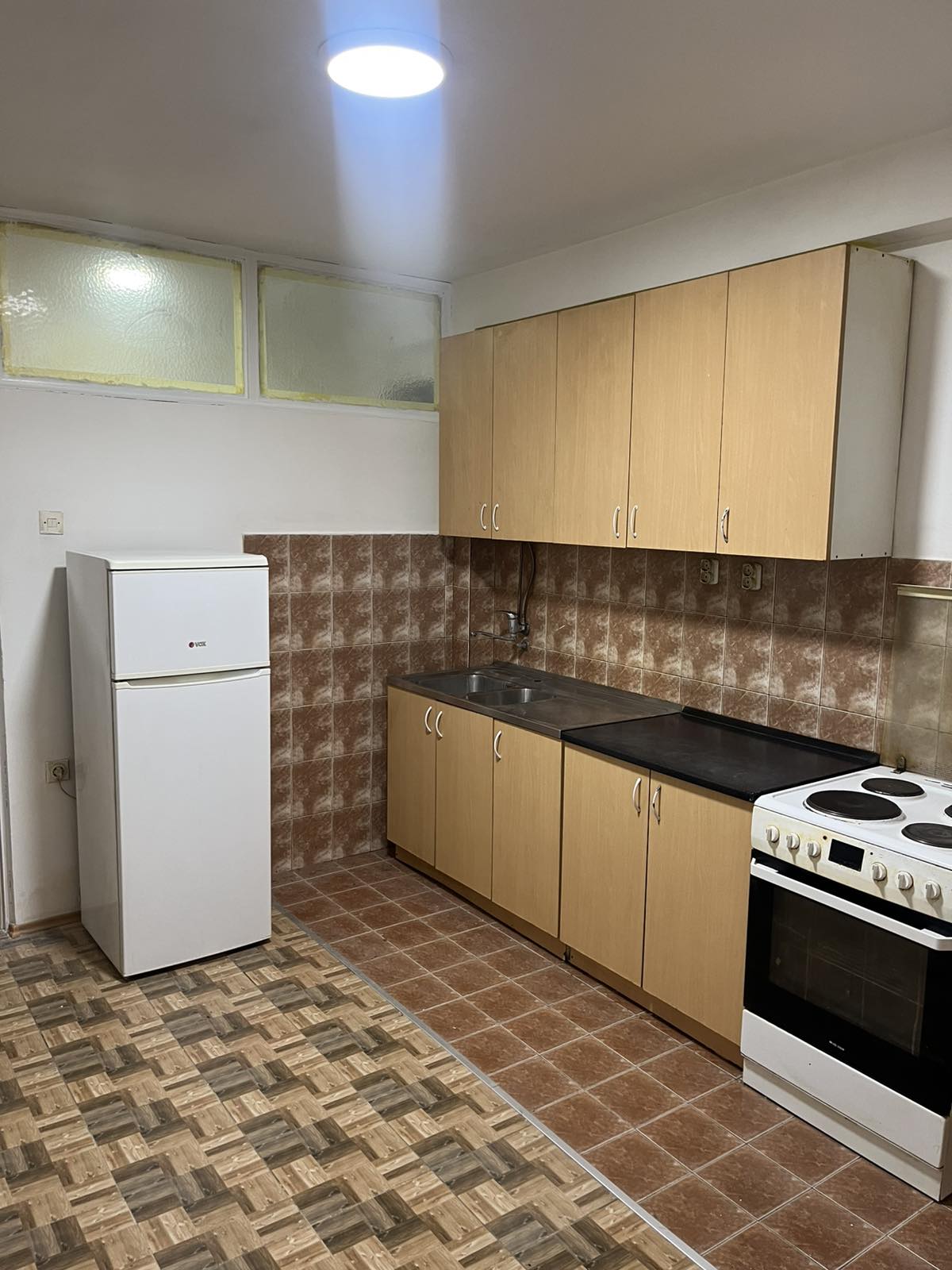 Izdajem namesten stan u kuci, poseban ulaz