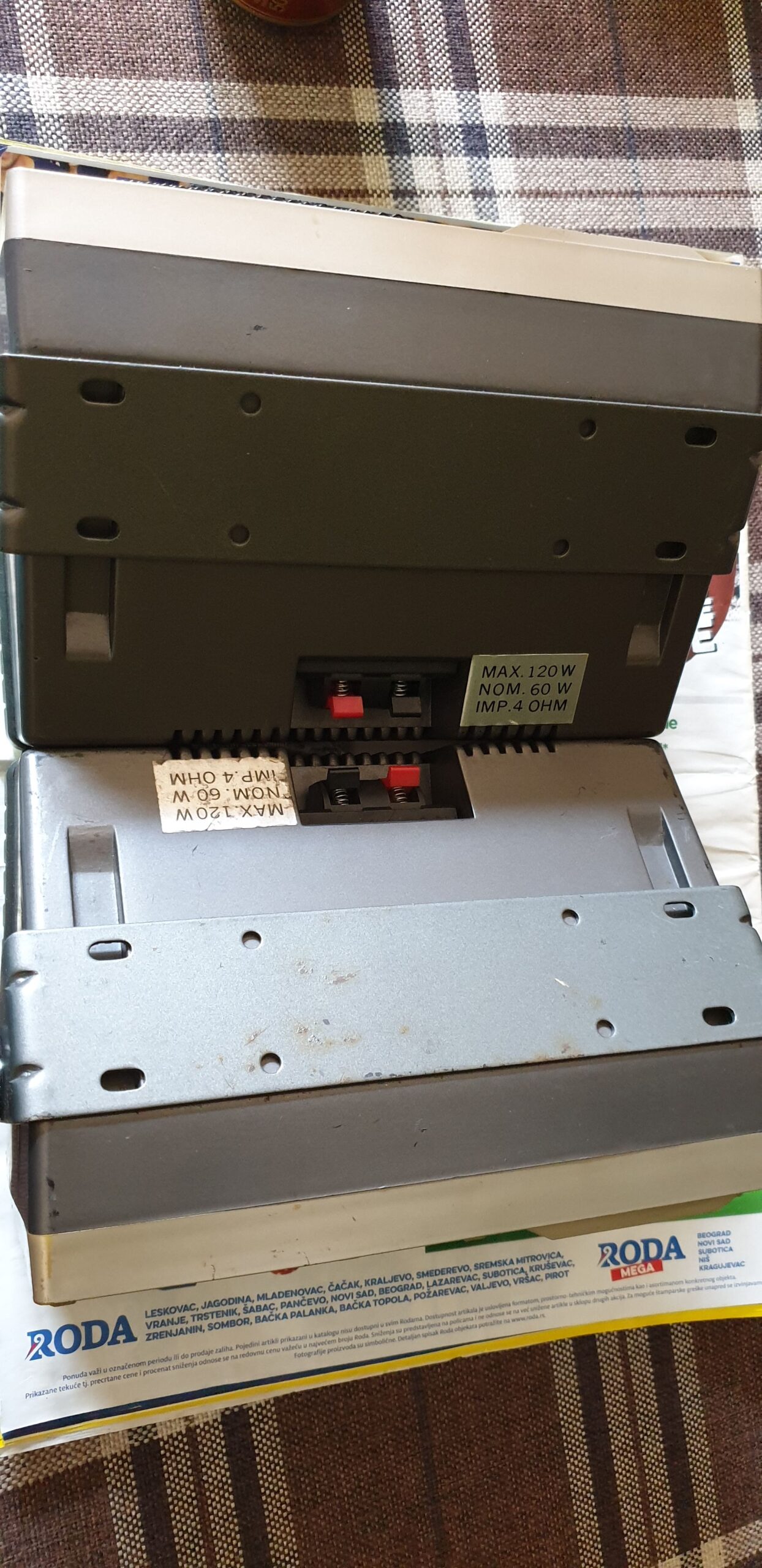 Retro zvučnici za auto