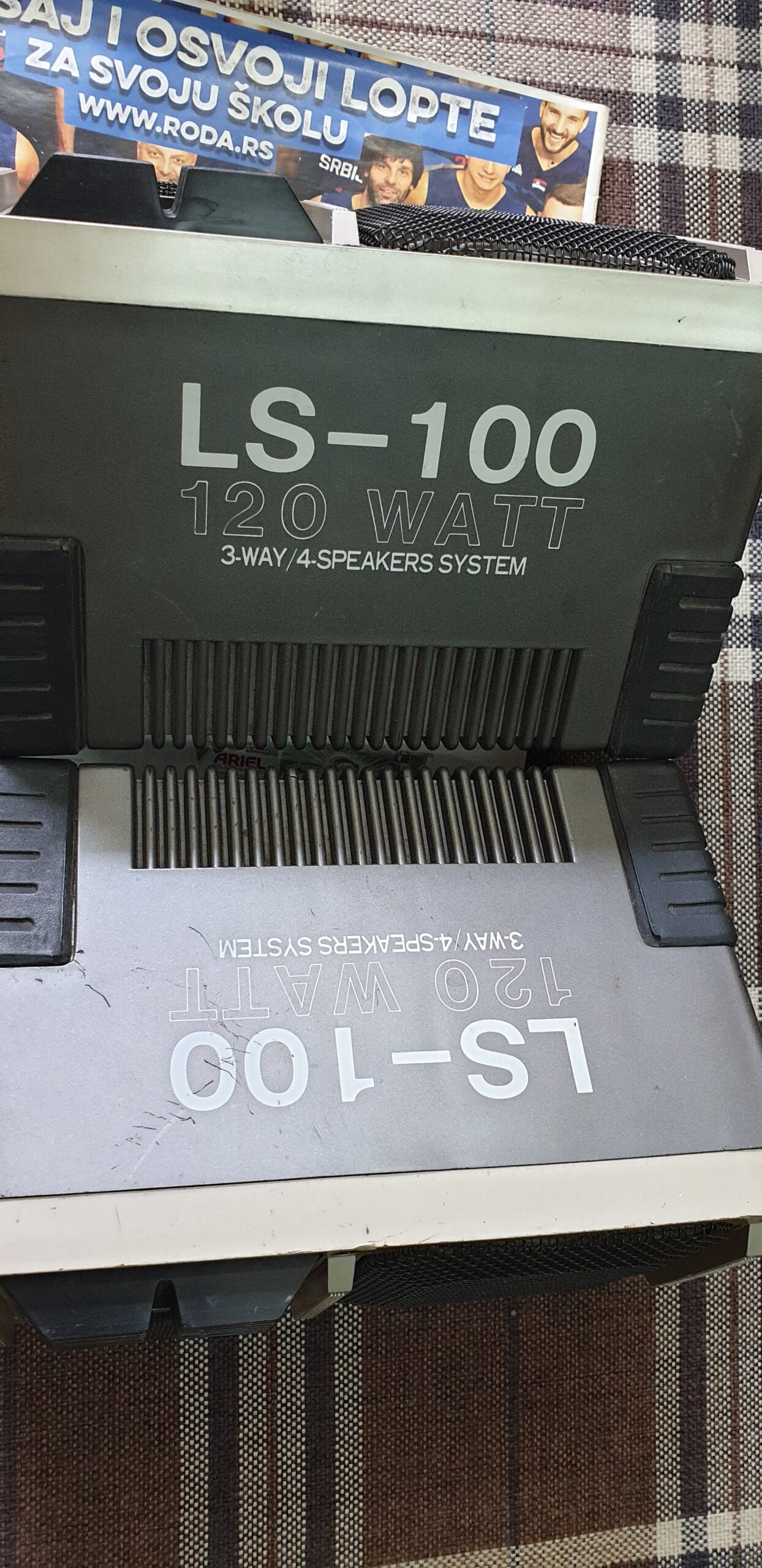 Retro zvučnici za auto