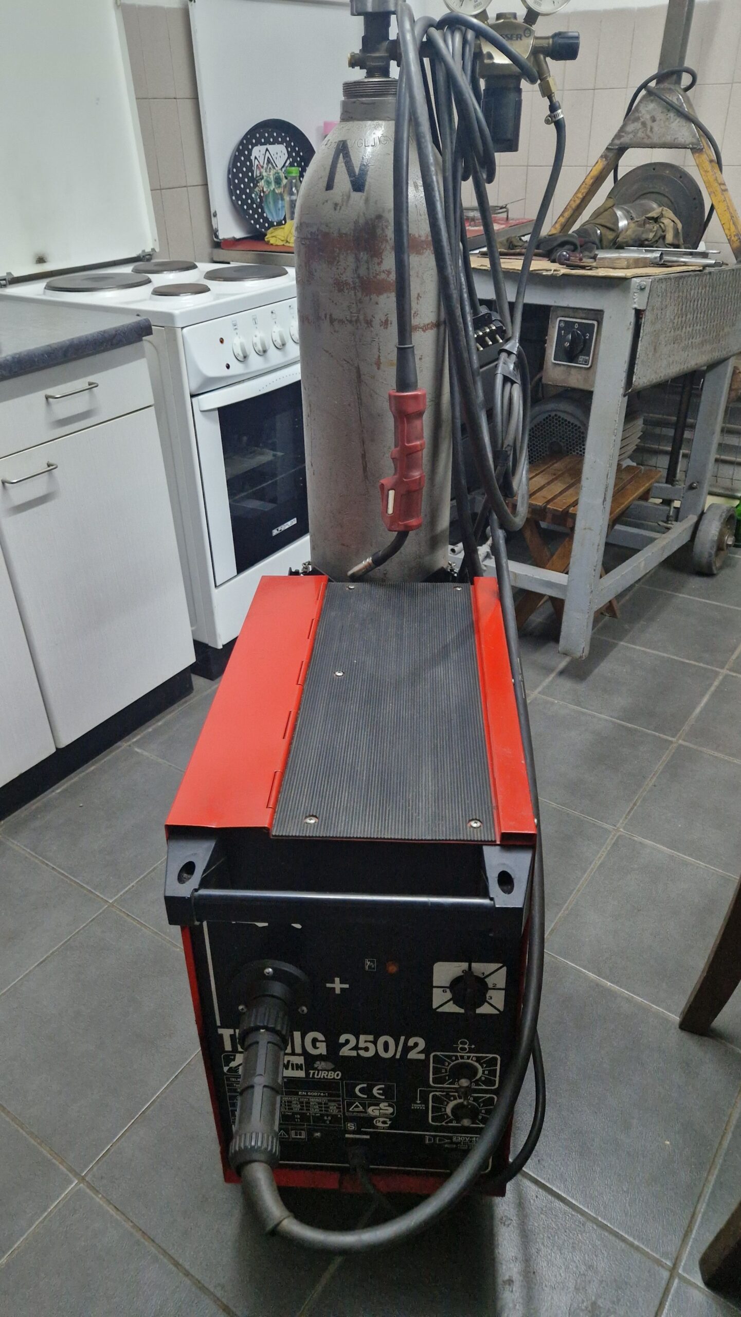 Telwin TELMIG 250-2 aparat za varenje sa bocom