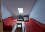 Izdajem stan, 36m2,  preko puta Vojne bolnice, 6. sprat, TA peć, potpuno opremljen, tel. 0600539790