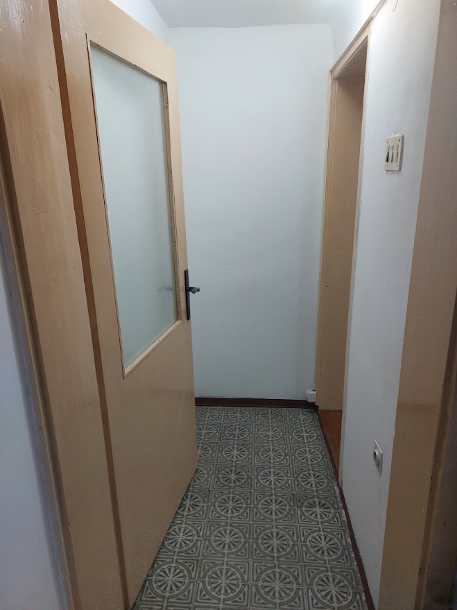 Izdajem nameštenu garsonjeru Niš-Duvanište