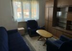Izdajem dvo i po soban stan, površine 54 m  , u ulici Nestora Žučnog 9A, na Paliluli, na 10 min hoda do centra. Stan ima dve spavaće sobe, povezane kuhinju I dnevnu sobu, kupatilo, predsoblje I terasu sa dodatnih 15 kvadrata. Nalazi se na prvom spratu, a grejanje je na TA ili inverter klimu.  Nalazi se u mirnoj ulici, a u neposrednoj blizini pijace, ambulante, škole I vrtića. Pozivi na br 0692206510.
