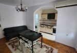 Izdajem kompletno namešten četvorosoban stan od 80m2 u mirnom i lepom delu Duvaništa