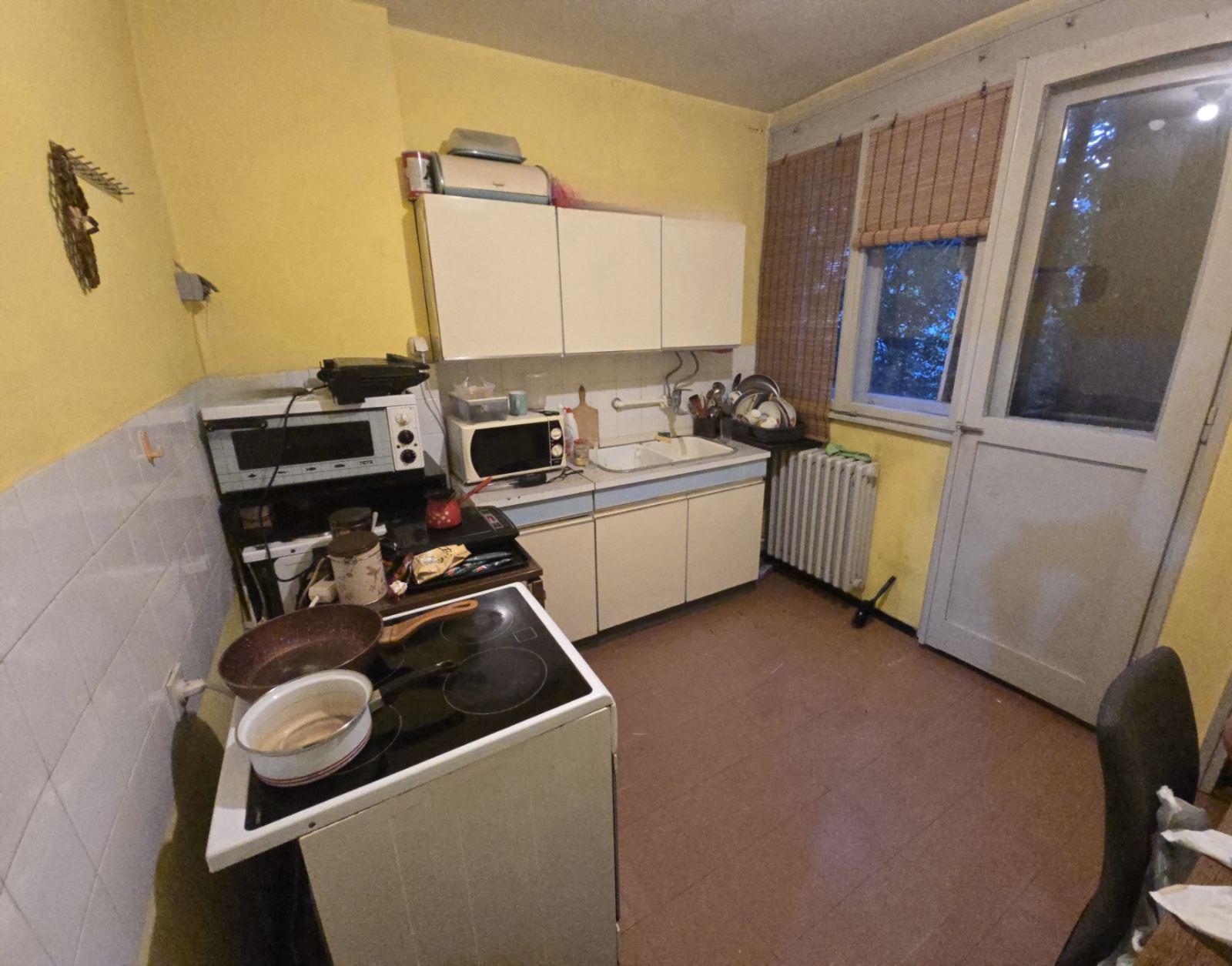 Izdaje se dvosoban stan u Nišu
