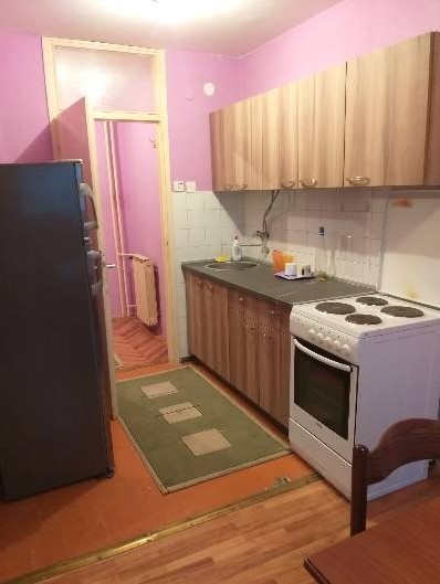 Prodajem stan u Duvanistu na I spratu 35m2 + 3m2 terasa. Stan je uknjizen na ime vlasnika. 0631643344