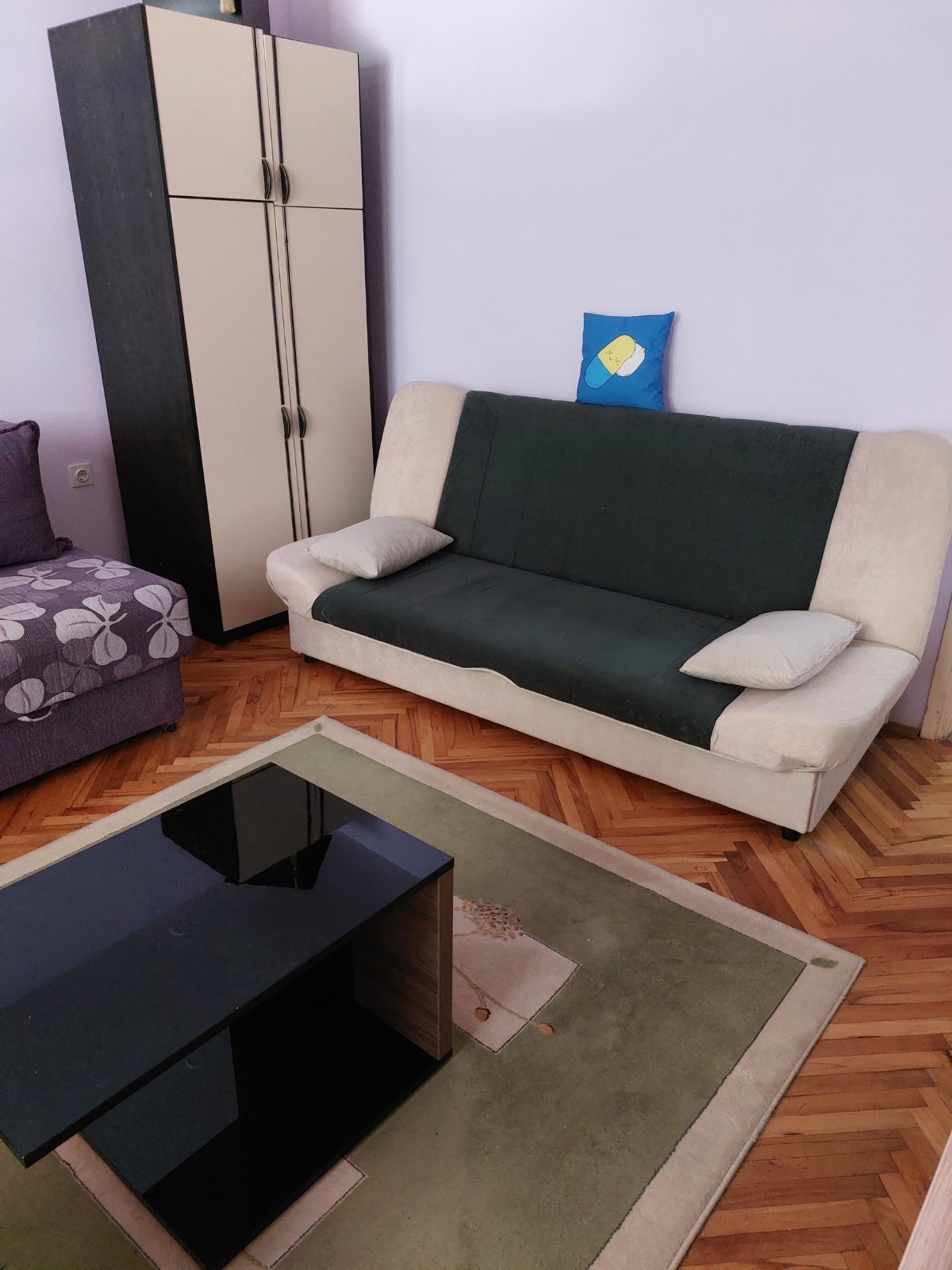 Prodajem stan u Duvanistu na I spratu 35m2 + 3m2 terasa. Stan je uknjizen na ime vlasnika. 0631643344