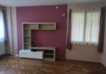 Izdajem.dvosoban namesten stan 54m2 kod Medicinskog fakulteta. Grejanje -klima, parking, podrum. Stan je useljiv od 01.08.2026. Cena 300 eura. 062466052
