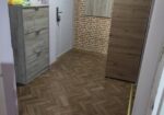 Izdajem.dvosoban namesten stan 54m2 kod Medicinskog fakulteta. Grejanje -klima, parking, podrum. Stan je useljiv od 01.08.2026. Cena 300 eura. 062466052