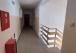 Prodajem stan 38m2-80.000 eur, salonskog tipa, Centar-kej. Stan je odmah useljiv, sa kompletnim namestajem i tehnikom. V sprat, lift, novogradnja. Idealan kao investicija za izdavanje zbog blizine obrazovnih ustanova. Miran deo grada, minut od setalista na Nisavi.     Mladja 063475585