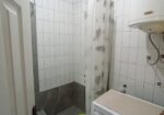 Izdajem namesten sprat u kuci u blizini osnovne skole “Njegos”, na 12-15min hoda od Lidla i Delte. Sastoji se iz dnevne sobe sa trpezarijom, kuhinjom, dve spavace sobe i kupatila. Idealno za studente ili porodicu. Cena 250e. Za sve informacije pozvati na br.061/2690533
