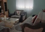 Na prodaju horizontala kuće 77 m² – zaseban ulaz, garaža i dvorište – Kuršumlija