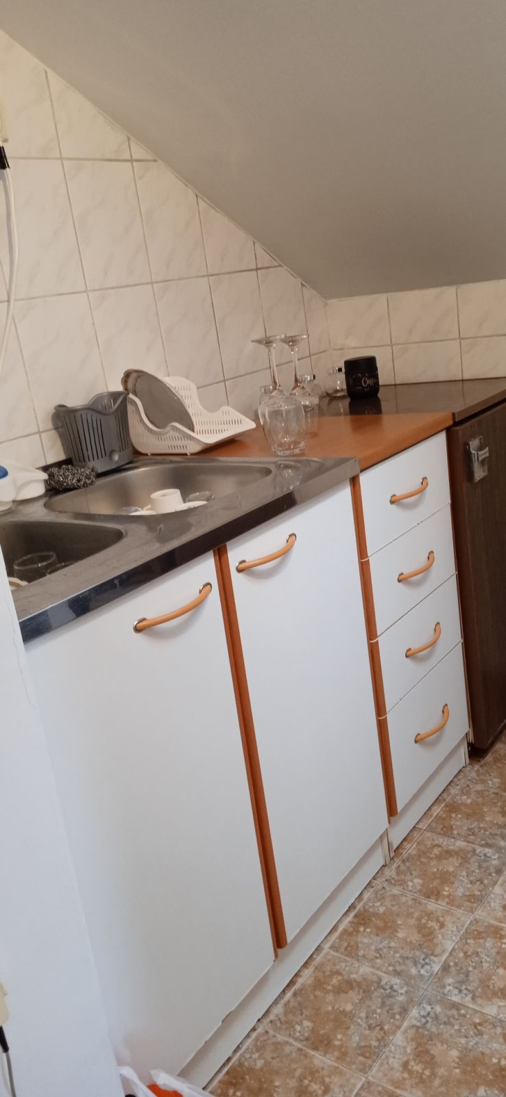 Izdajem garsonjeru u blizini Pravnog fakultet