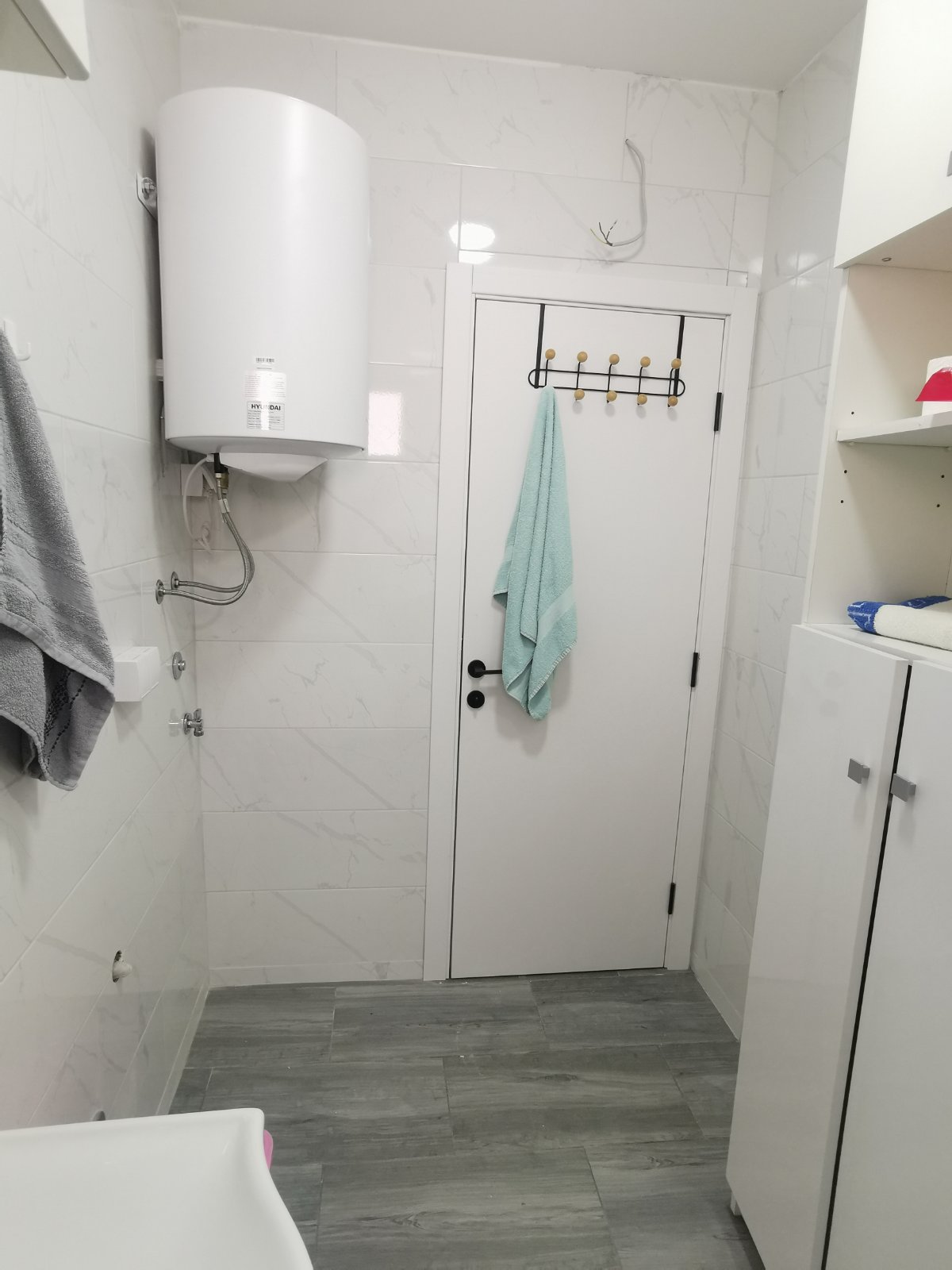 Izdaje se odlican 1,5 stan u novogradnji, ukupne površine 40m2 na Panteleju