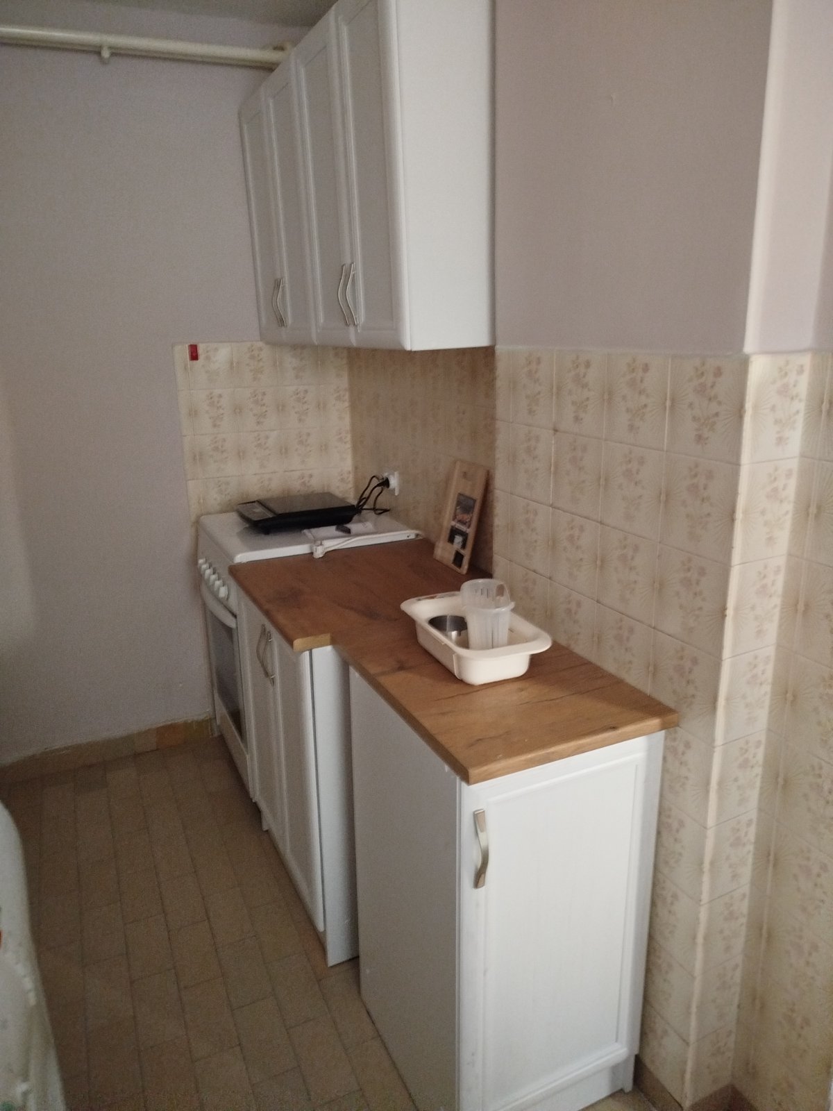 Једнособан стан 350€ станарина и трошкови