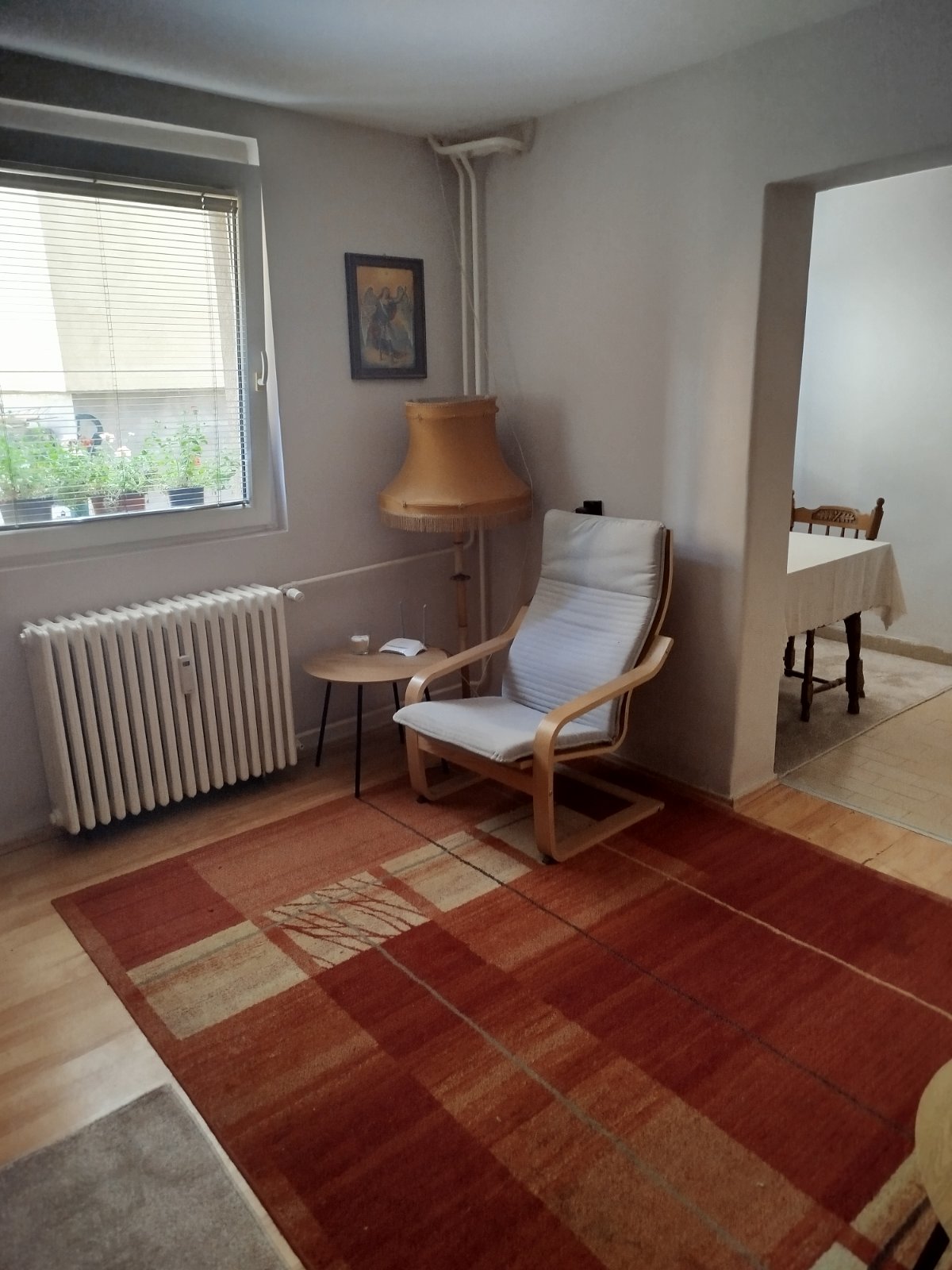 Једнособан стан 350€ станарина и трошкови