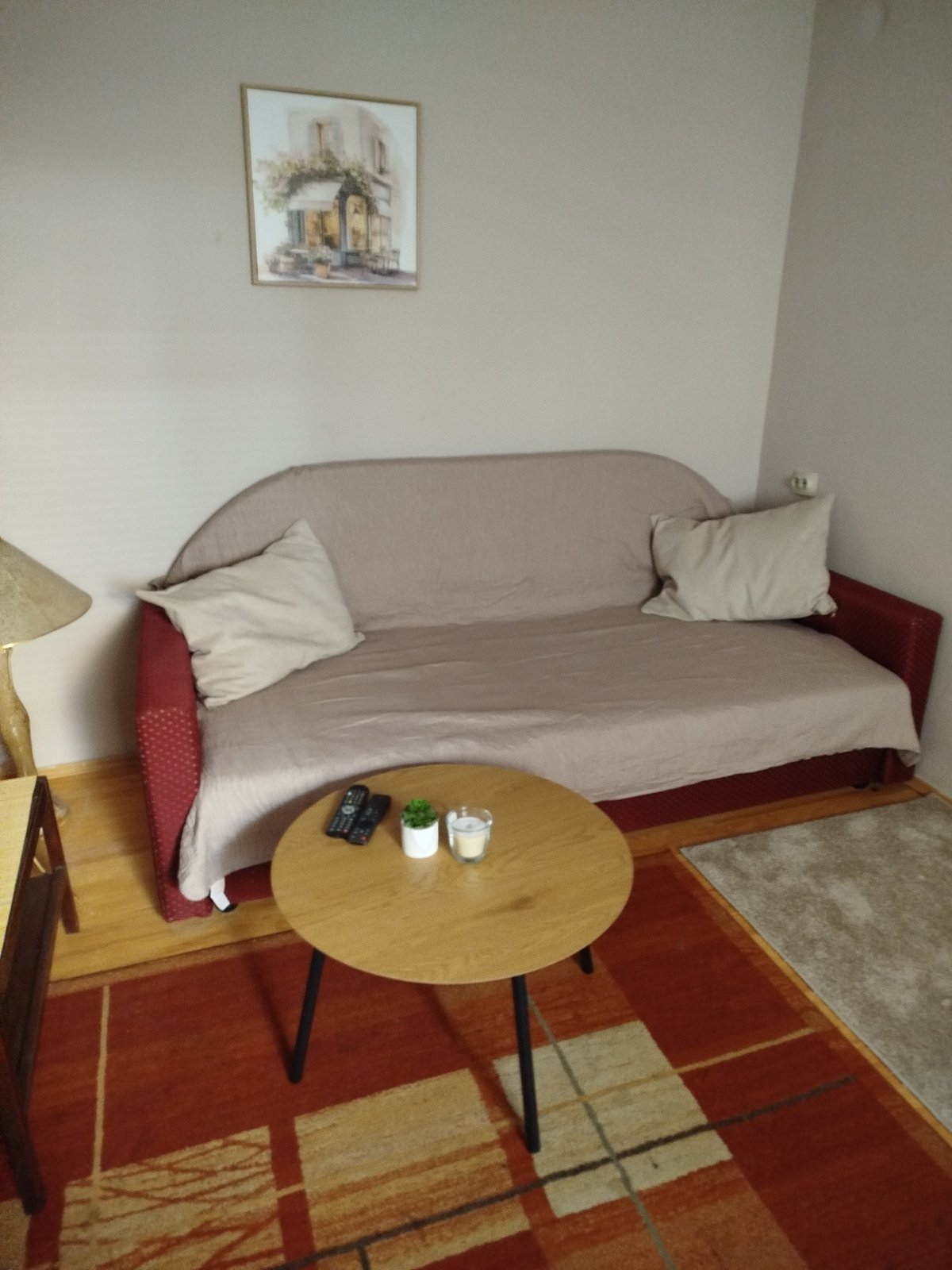 Једнособан стан 350€ станарина и трошкови