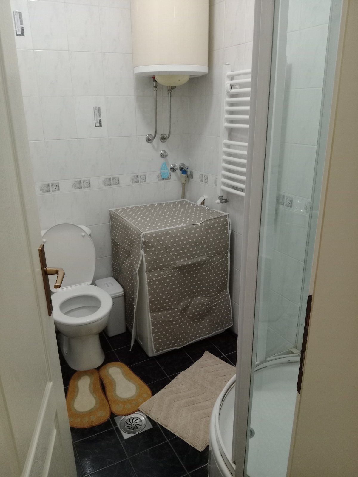 Izdajem garsonjeru u centru