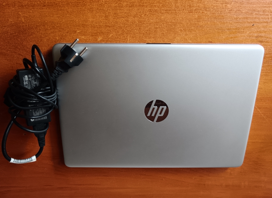 HP Laptop 15s i7-1255U / 16GB RAM / 512GB SSD / Iris Xe / Windows 11 Pro