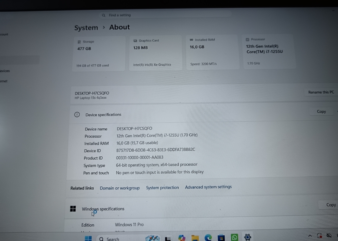 HP Laptop 15s i7-1255U / 16GB RAM / 512GB SSD / Iris Xe / Windows 11 Pro