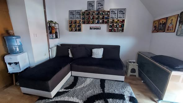 Izdaje se namešten jednoiposoban stan sa TA peći kod Fakulteta zaštite na radu (Staro groblje) tel.   0600539790