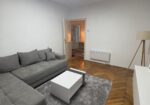 Izdaje se stan u centru u obilićevom vencu renoviran i pogodan za studente.slobodan od 01.10. 0692111055