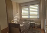 Izdajem studentima namešten dvoiposoban (dve odvojene sobe) stan u zgradi u blizini Medicinskog fakulteta. 0648637280