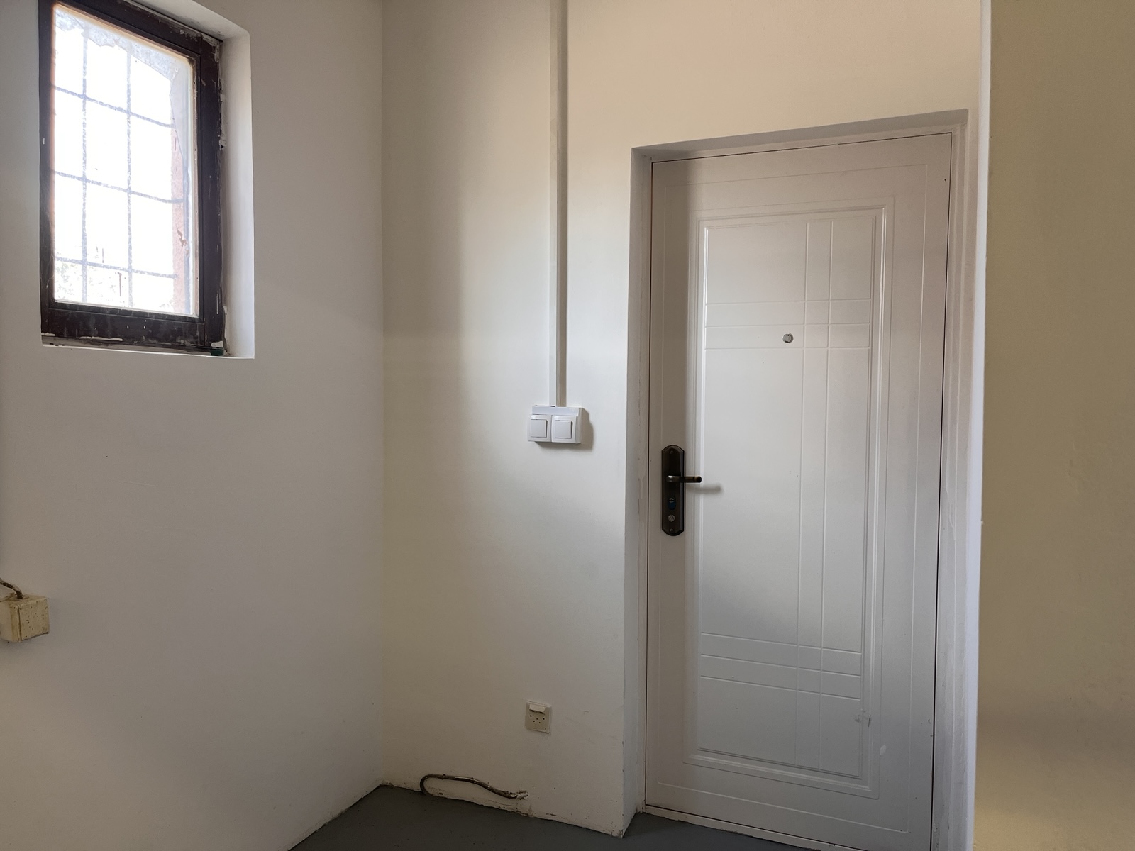 Izdaje se magacin 340 m², Gornje Međurovo – 6 km od centra Niša