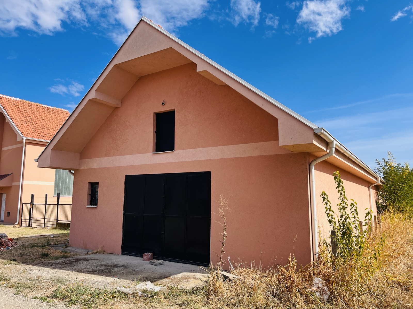 Izdaje se magacin 340 m², Gornje Međurovo – 6 km od centra Niša