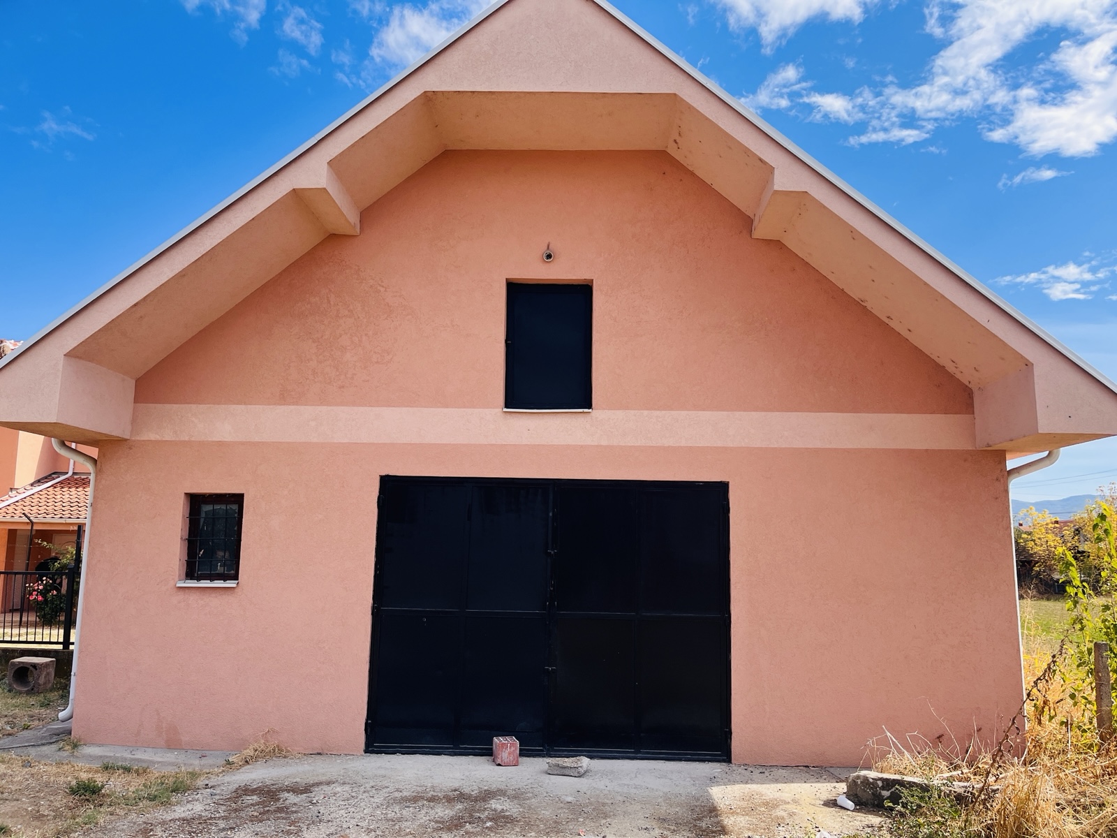 Izdaje se magacin 340 m², Gornje Međurovo – 6 km od centra Niša