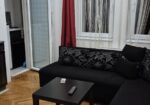 Izdajem namešten jednoiposoban stan u centru Niša, kod Margera. Cena 270E Tel. 0642441220