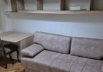 Izdajem namešten jednoiposoban stan u centru Niša, kod Margera. Cena 270E Tel. 0642441220