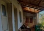 Prodajem kuću od 119 m² na 5 Ara placa a 50 m od centra Niške banje uknjiženo vlasnik 1/1 struja, voda sve ima cena 49.000 EUR. Tel. 0641126722